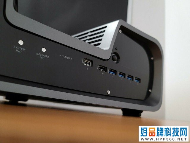 PS5原型机惊现二手拍卖网站 网友：比真机漂亮 