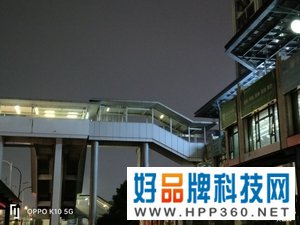 OPPO K10除了有六大神装辅助走位之外，拍照也很“秀”