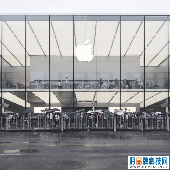 大公司晨读：苹果CEO库克去年收入2.65亿美元；华为入股OLED驱动芯片厂商
