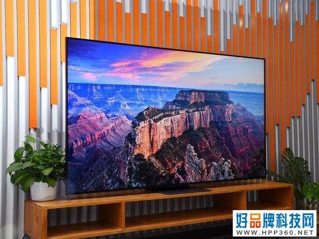 画质价格双"王炸" TCL Mini LED电视Q10G深度体验 