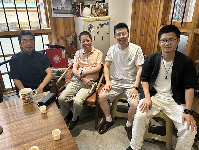 商圣范蠡研究院院长范贵宾拜访中国工艺美术大师卢思立